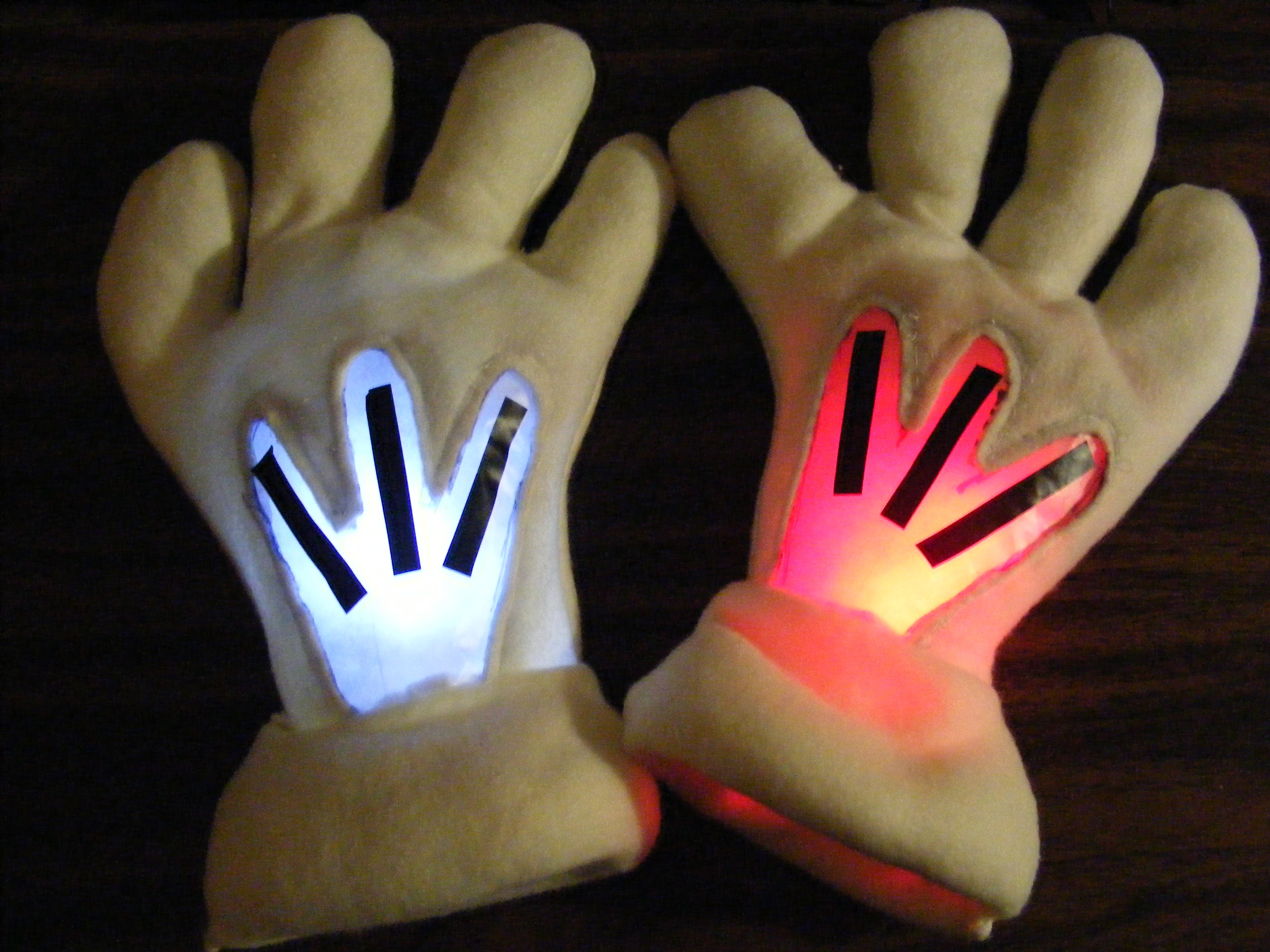 Mickey Mouse Gloves - Glowing Ninzerbean Fists of Retribution