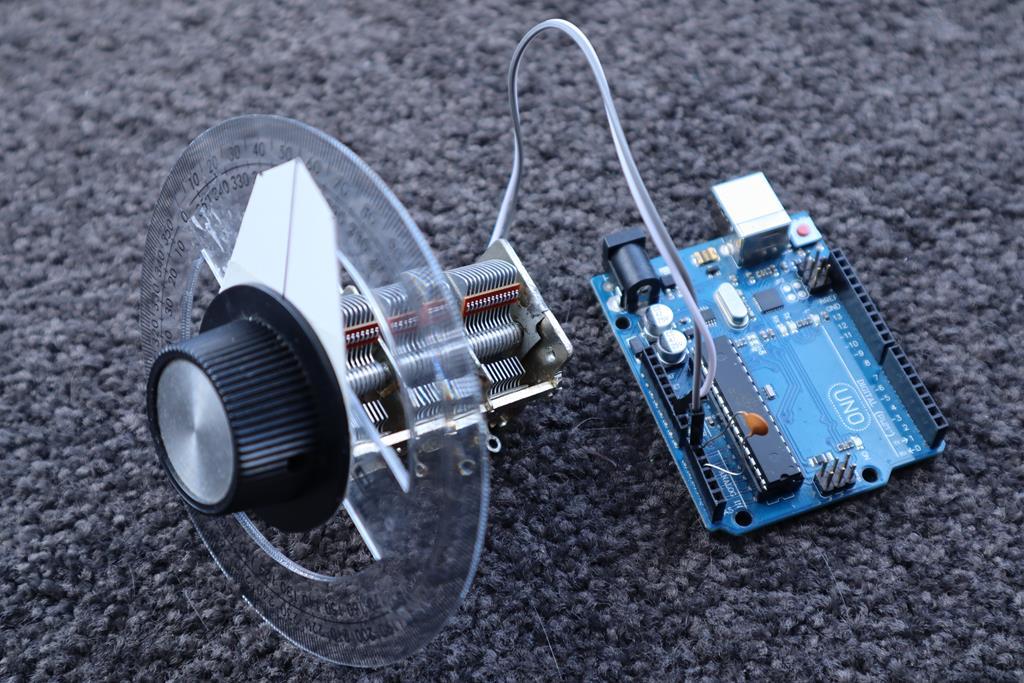 Simple Capacitance Meter