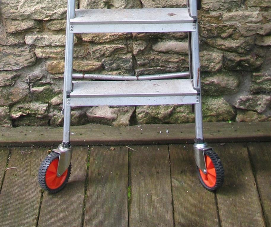 Manoeuvrable Ladder