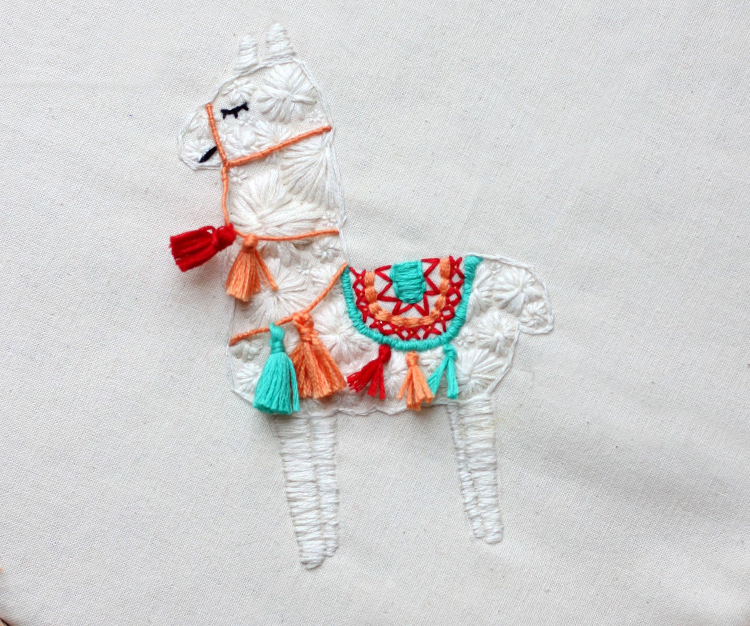 Embroide-llama