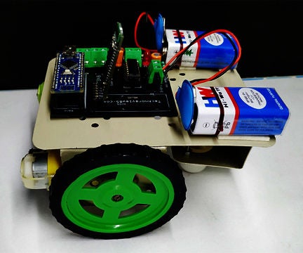 Smart Phone Control Arduino Robot 