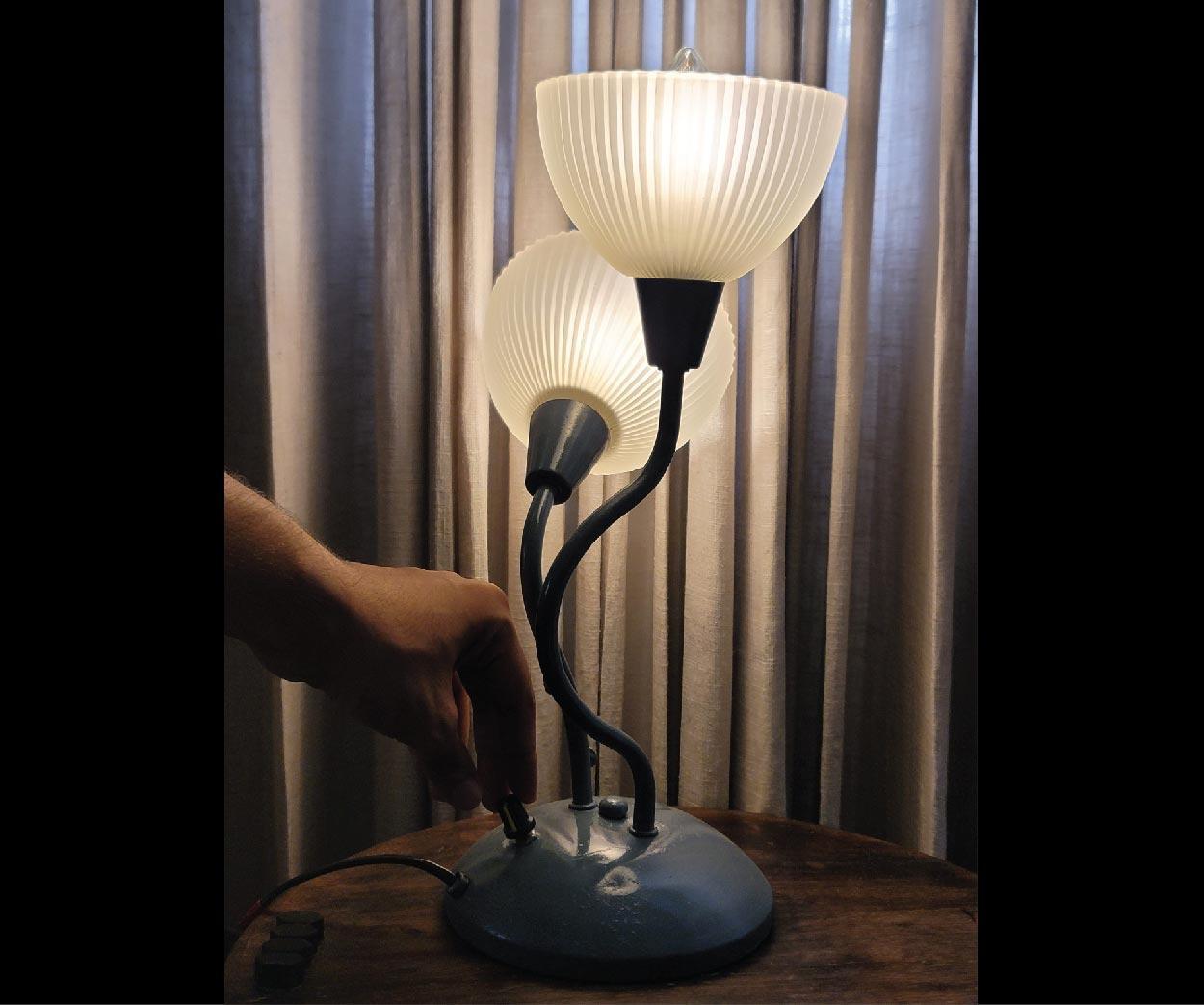 Probably the Simplest Way to Control Brightness of Desk Lamp!