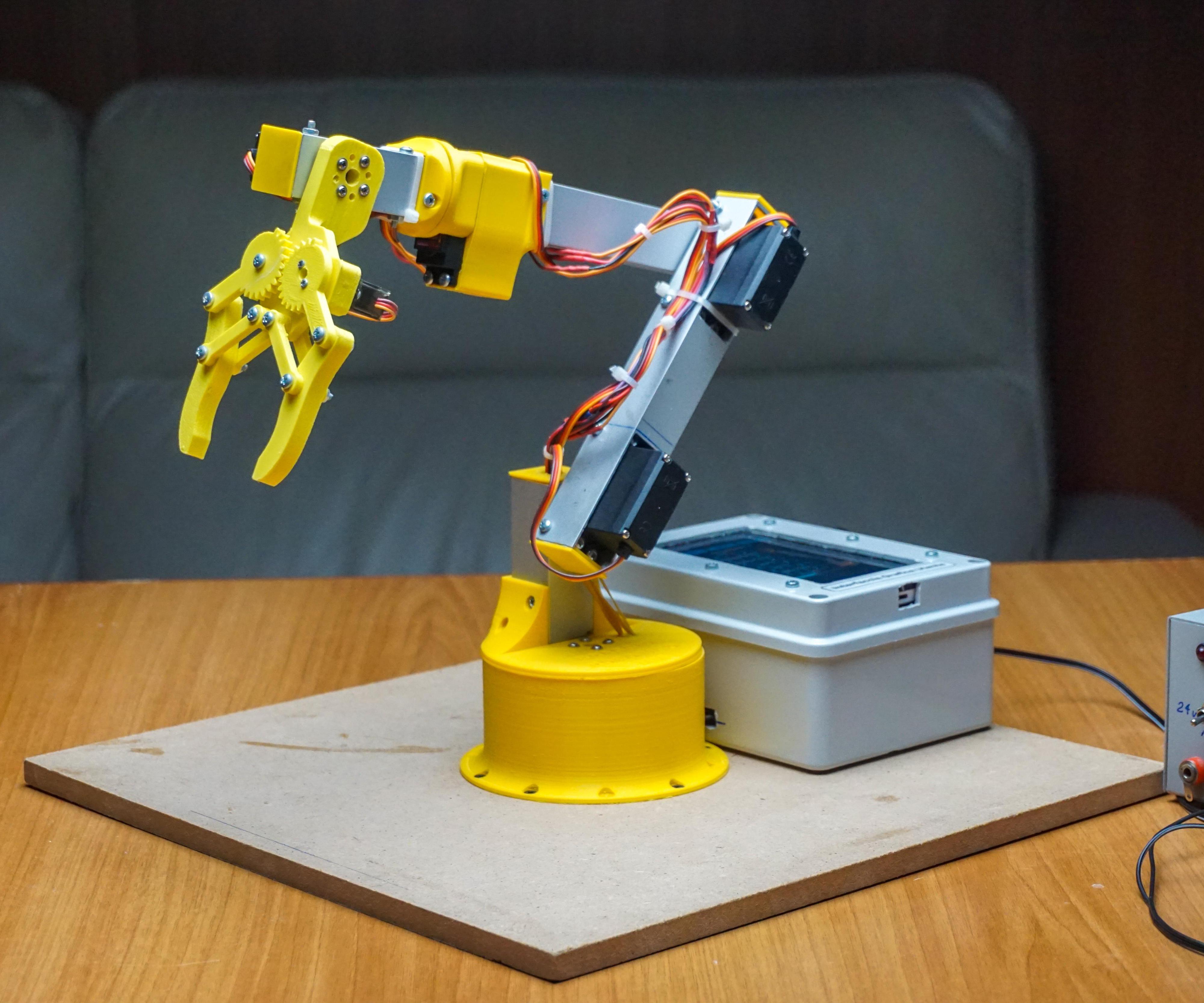 Arduino Robotic Arm Controlled by Touch Interface
