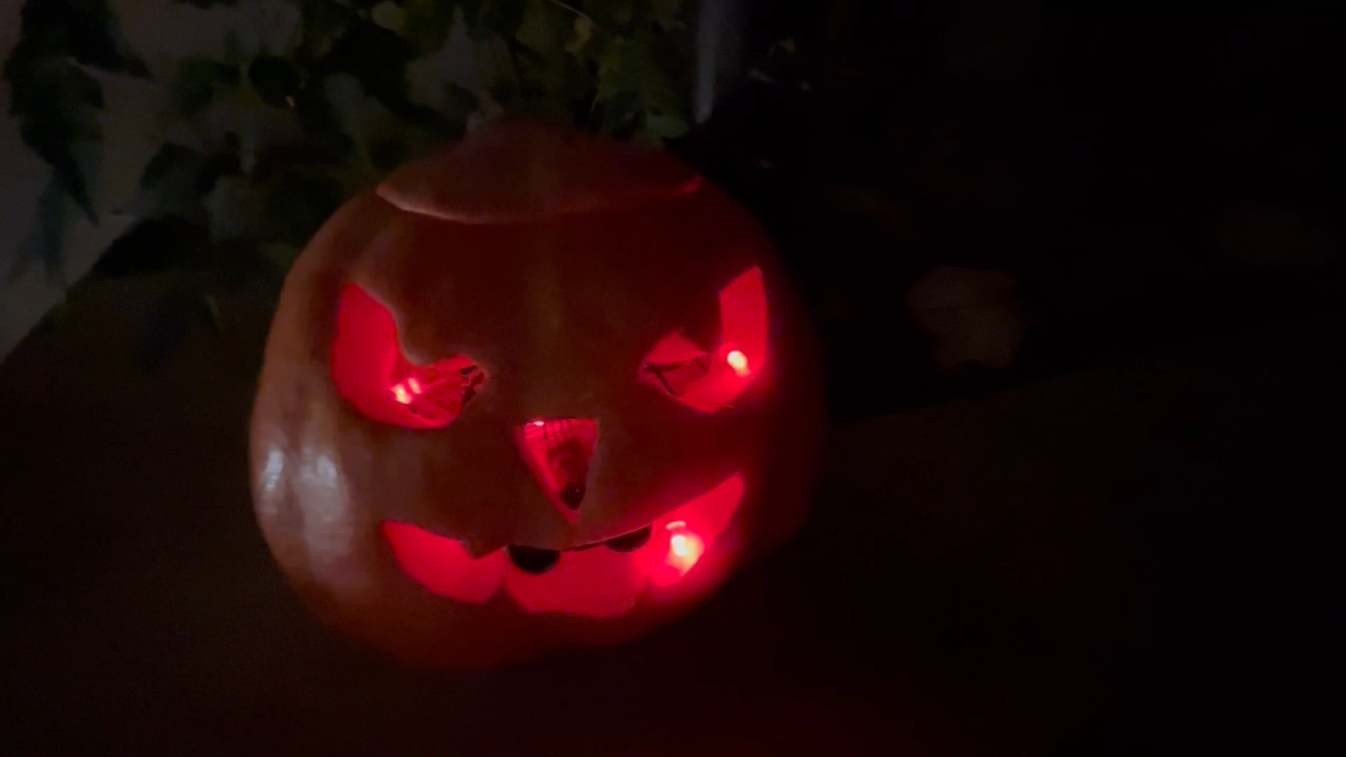 Distance Sensing Jack-o'-Lantern With Glowing Eyes and Evil Laugh