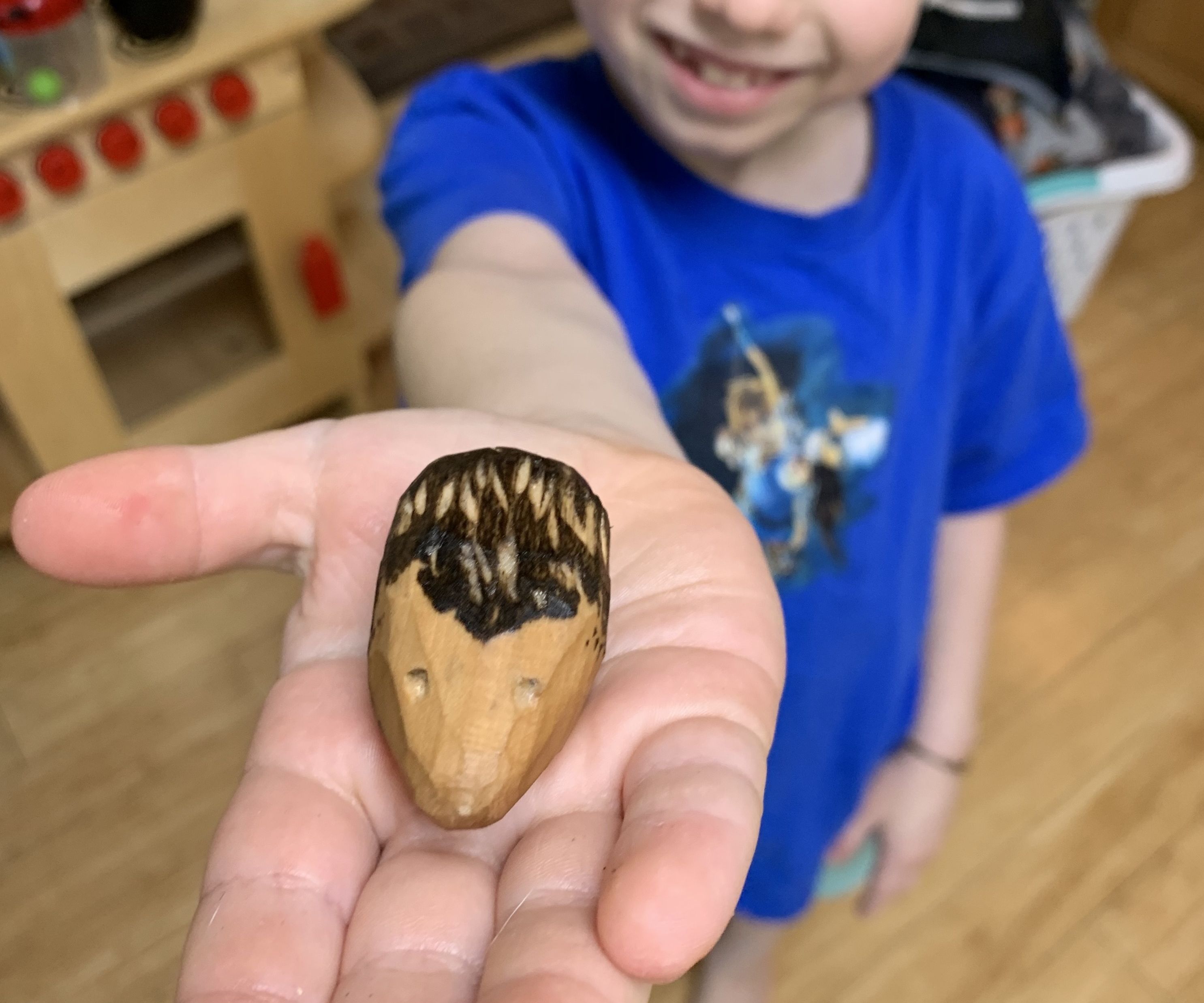 Wood Carving for Beginners and Kids : Pocket Hedgehog