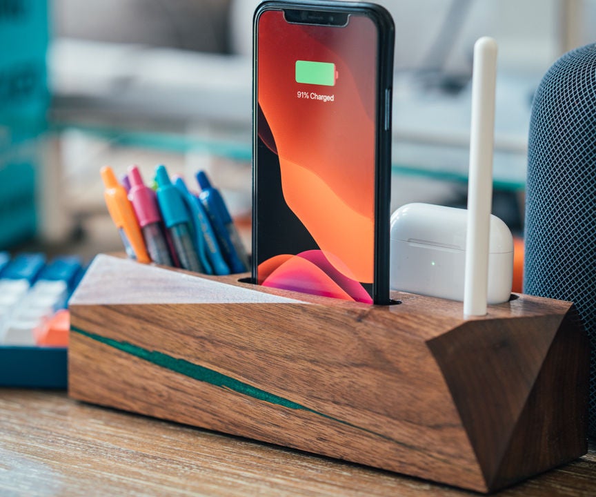 Organizer With Charging for IPHONE and AIRPODS PRO