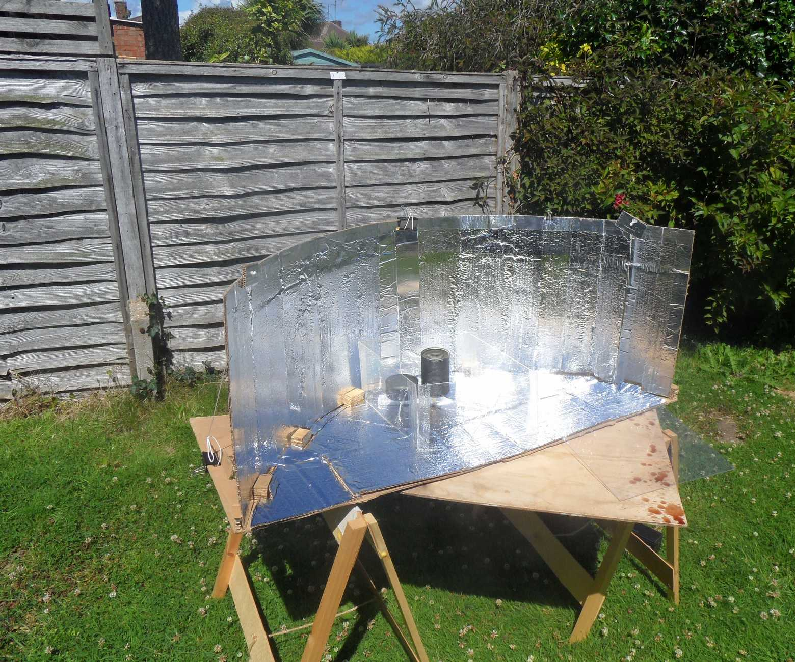 The Parapanel Solar Cooker