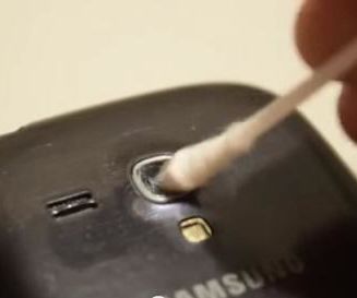 Easy Remove Scratches From Smartphone Camera Lens