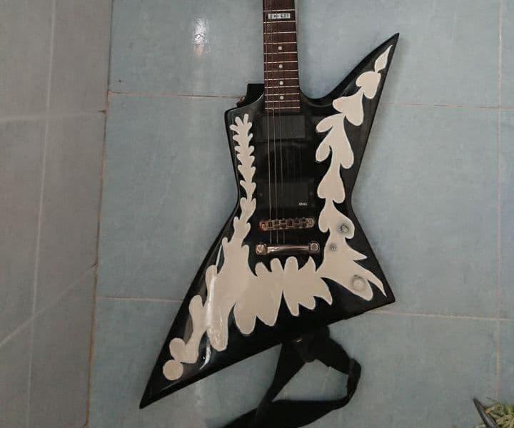Paint Your Guitar Easy!