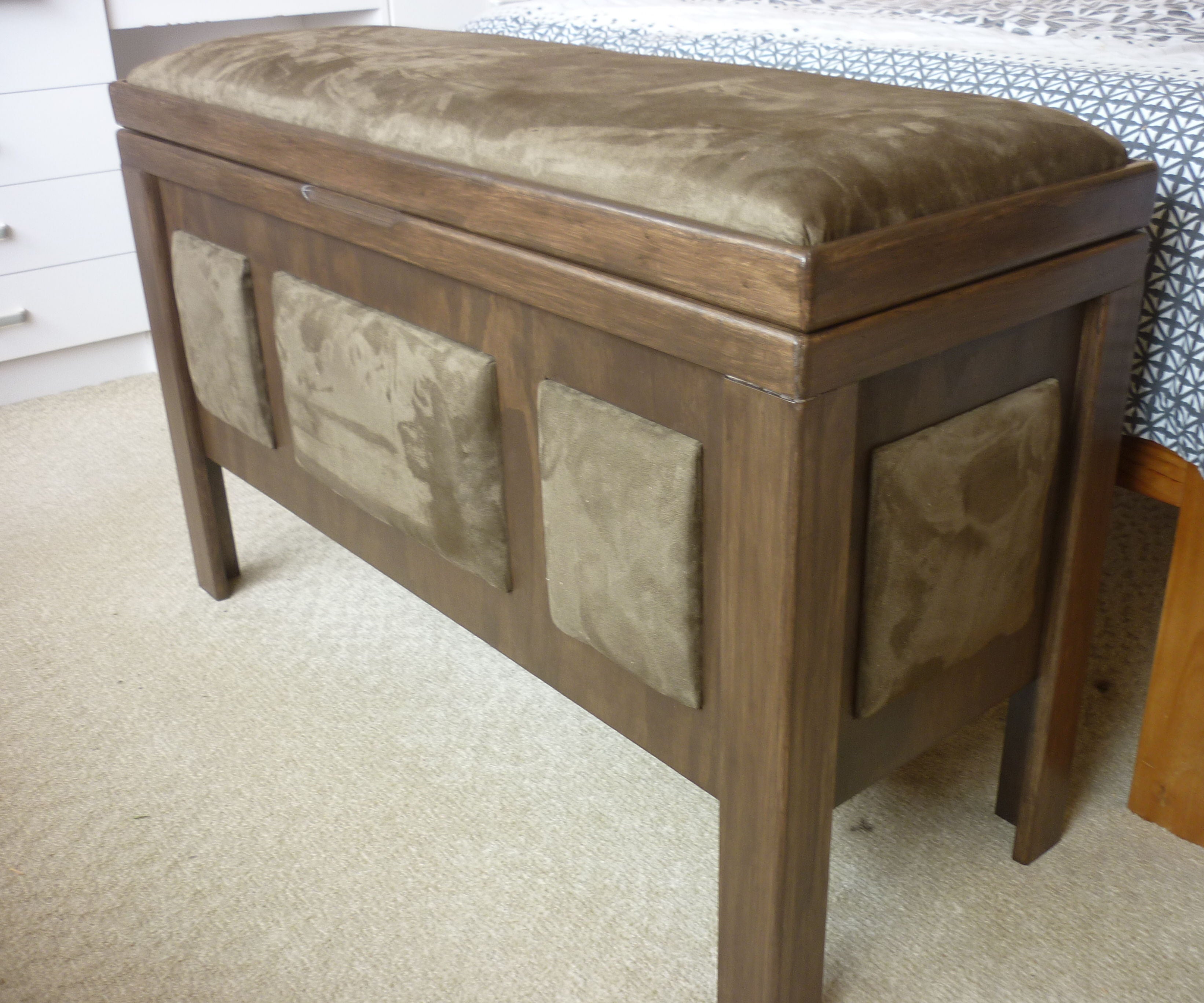 Blanket Chest With Padded Seat