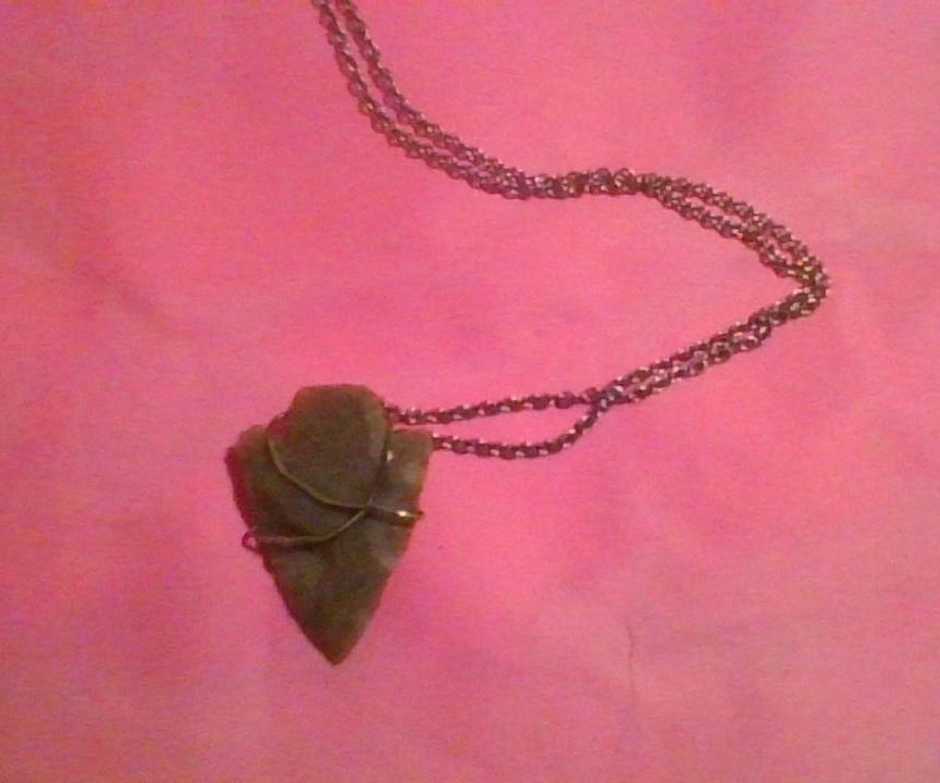 How to Make a 3 Step Arrowhead Necklace  