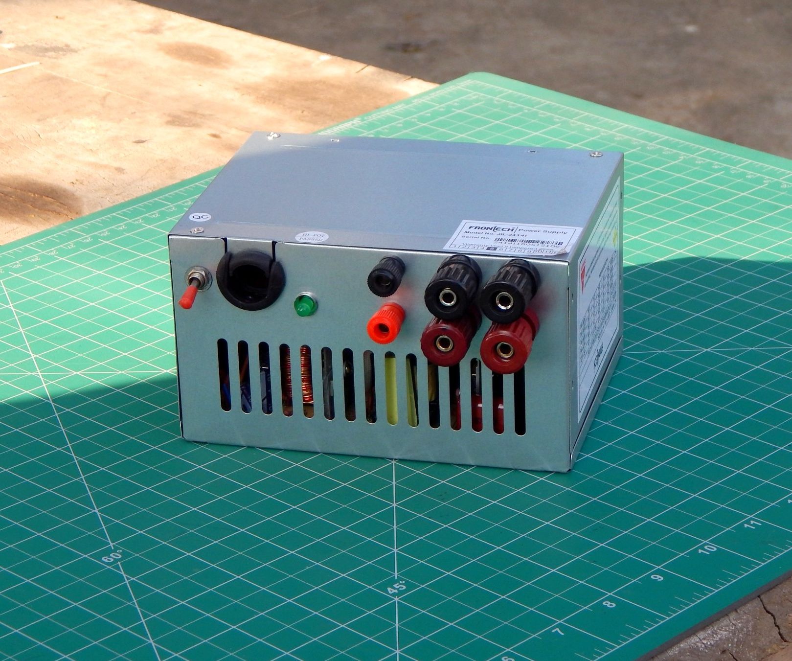 DIY Bench Power Supply With Old Computer SMPS 