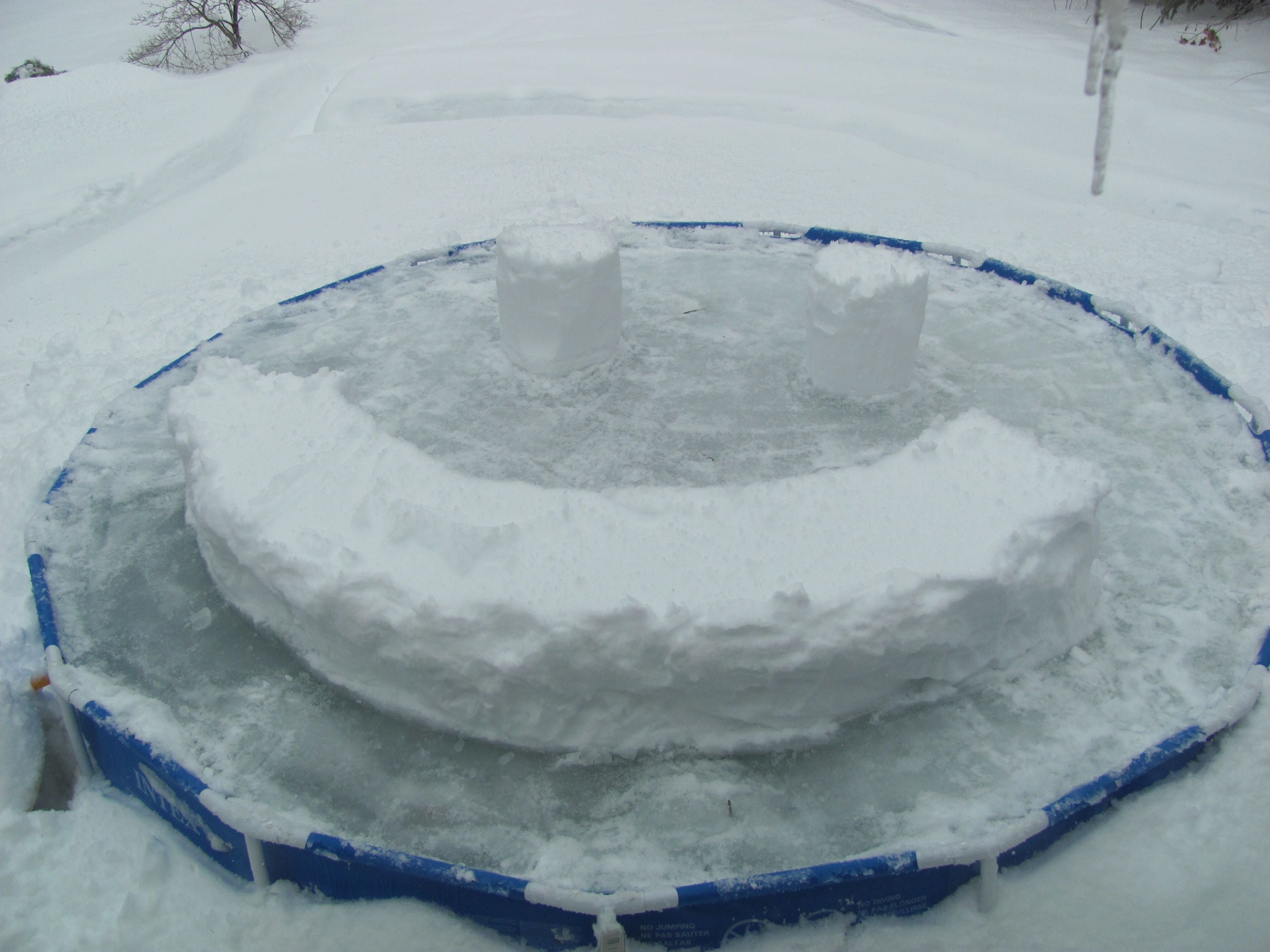 Happy Pool Snow 'Sculpture'