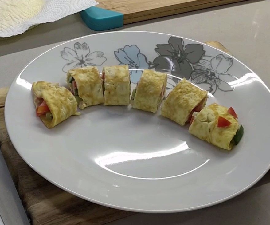 Omelette Sushi - My Only DIY Skill at the Kitchen