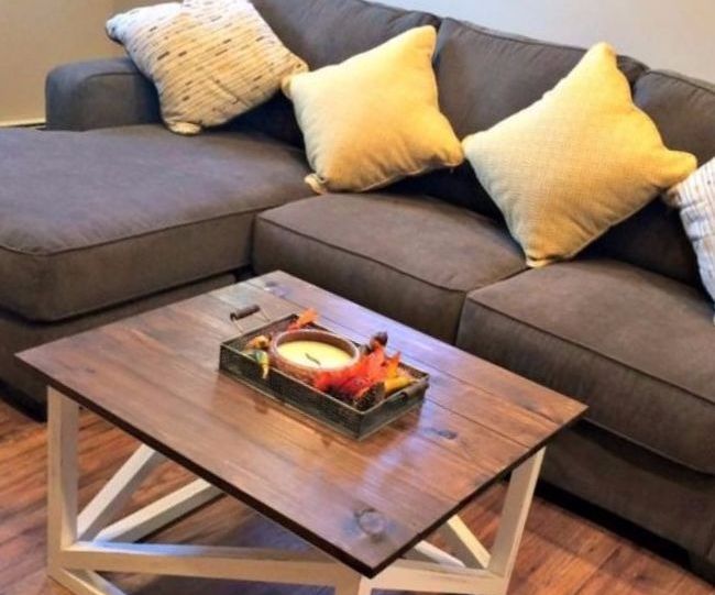 DIY Wooden Coffee Table 