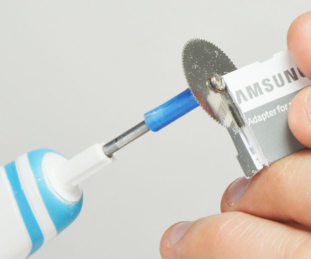 Make an Oscillating Tool From a Tooth-Brush 