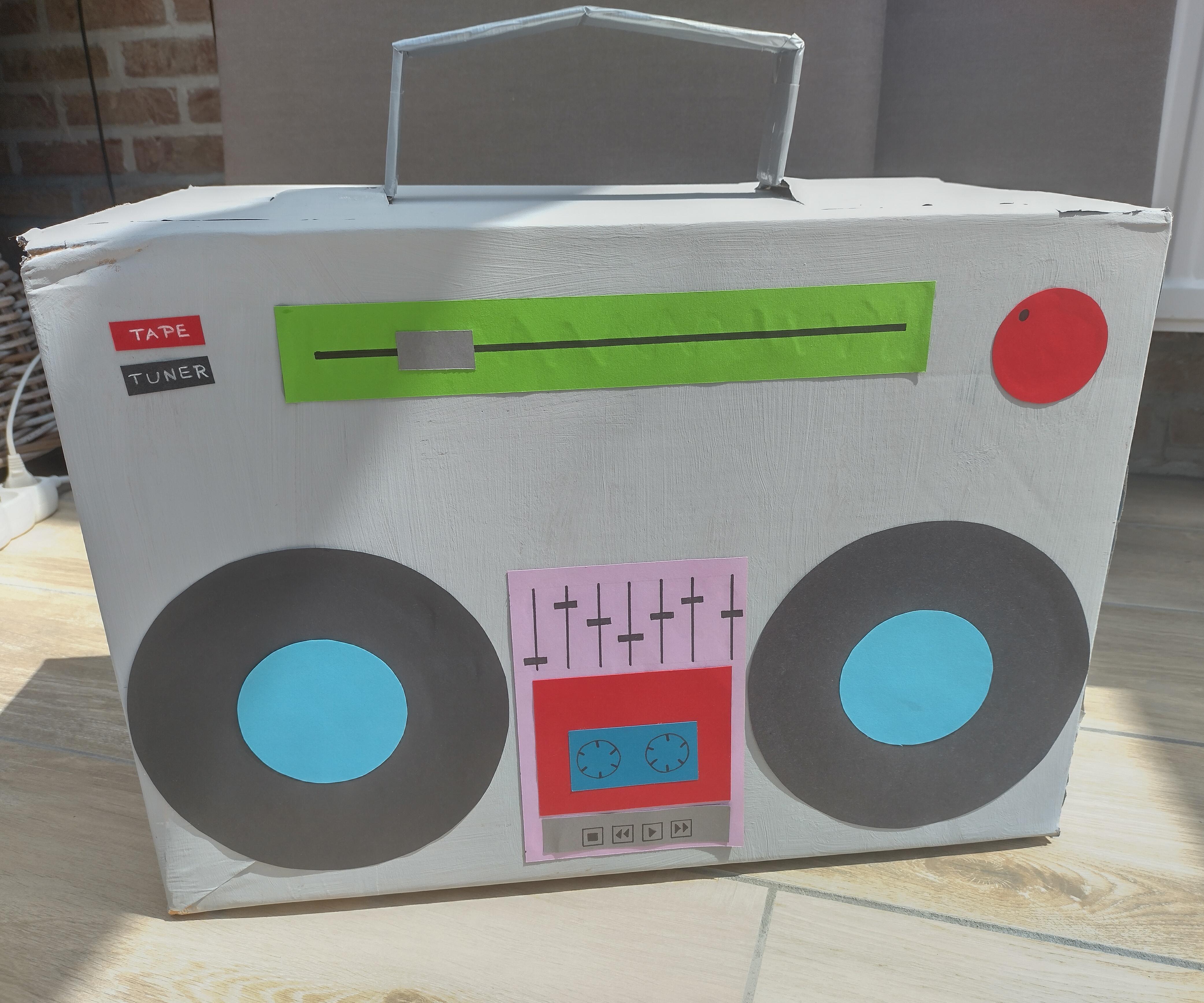 Cardboard Hip-Hop Boombox