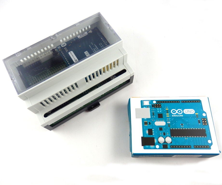 Arduino UNO / Arduino 101  DIN Rail Enclosure & Breadboard