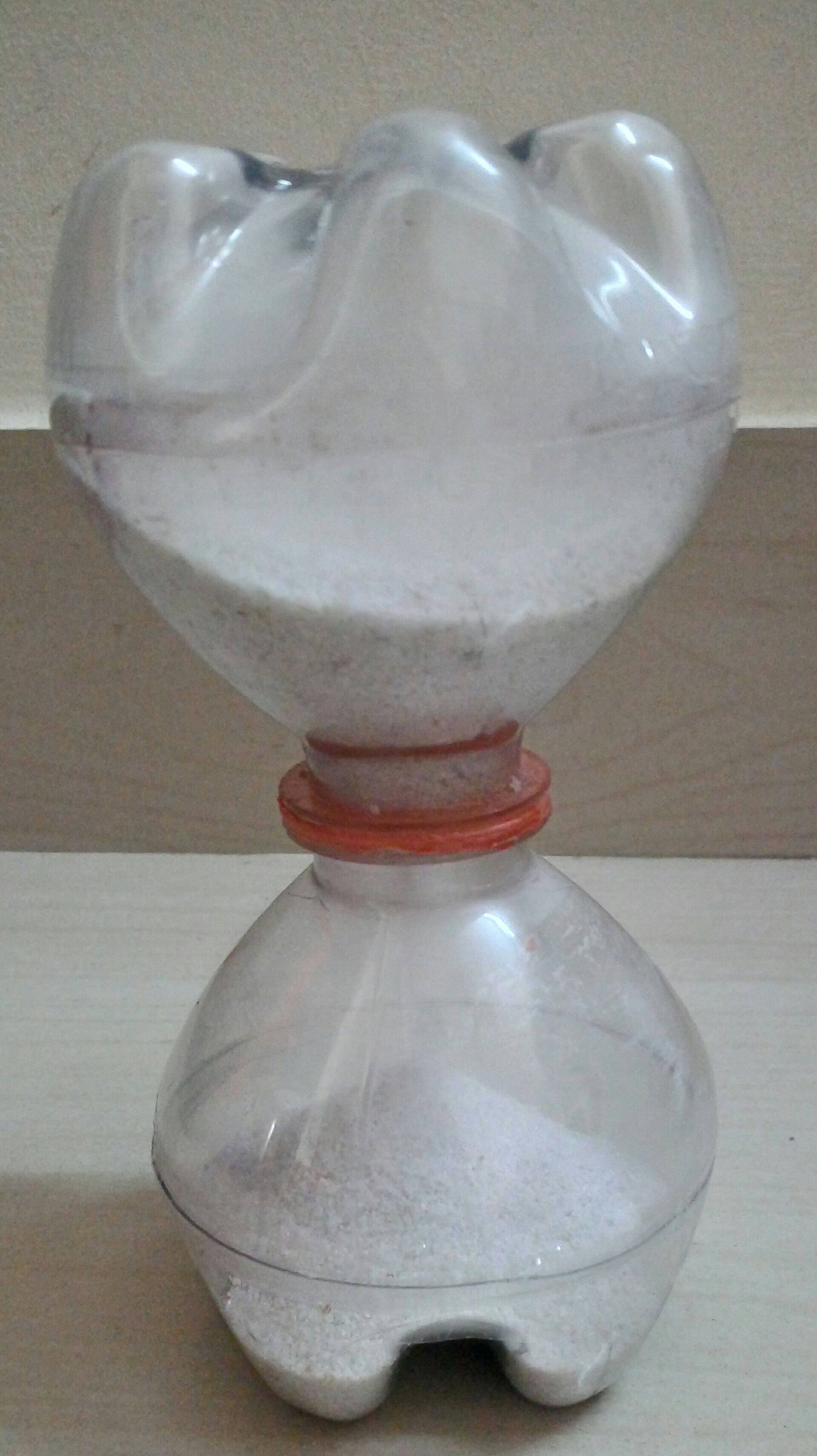 Simple Hourglass Using Recycle Soda Bottles