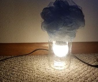 How to Make a DIY Mason Jar Lamp