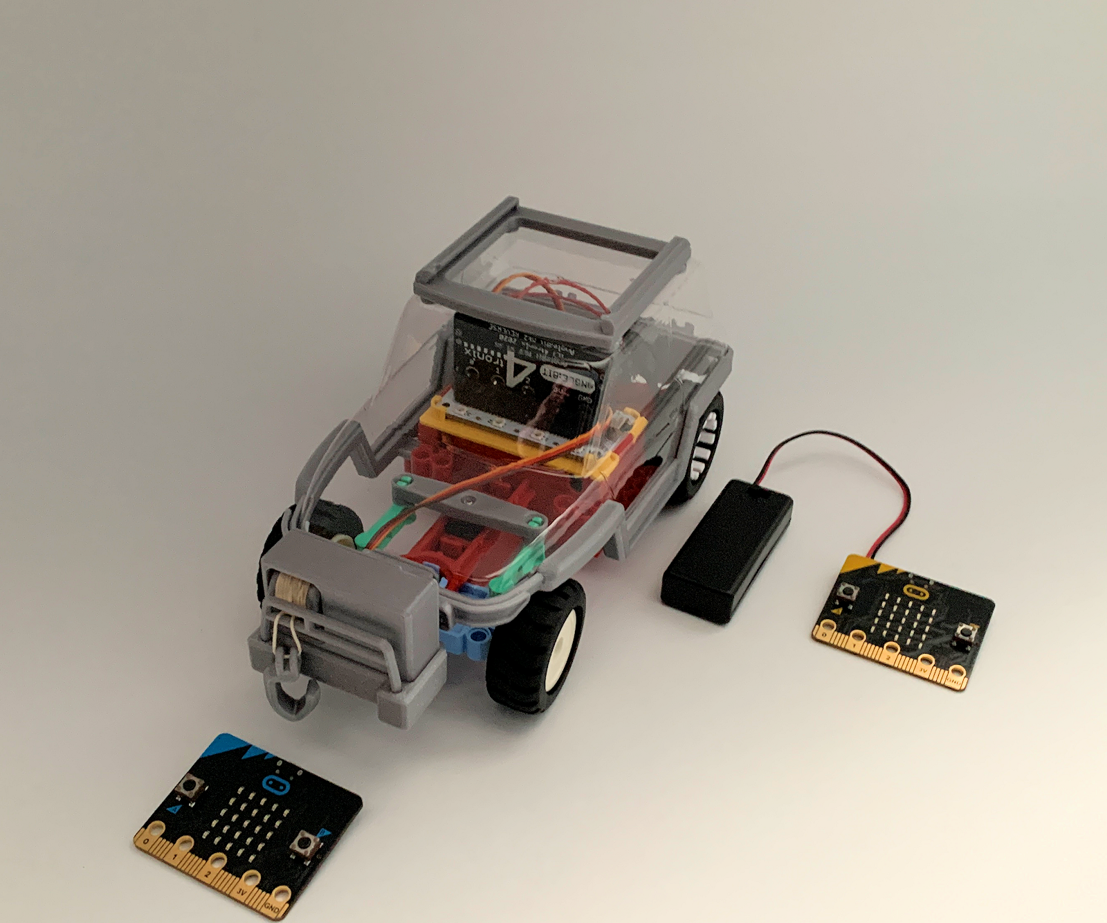 [2021] Servo Winch Challenge! Two (x2) Micro:bits & RC Car for Conquering Gravity