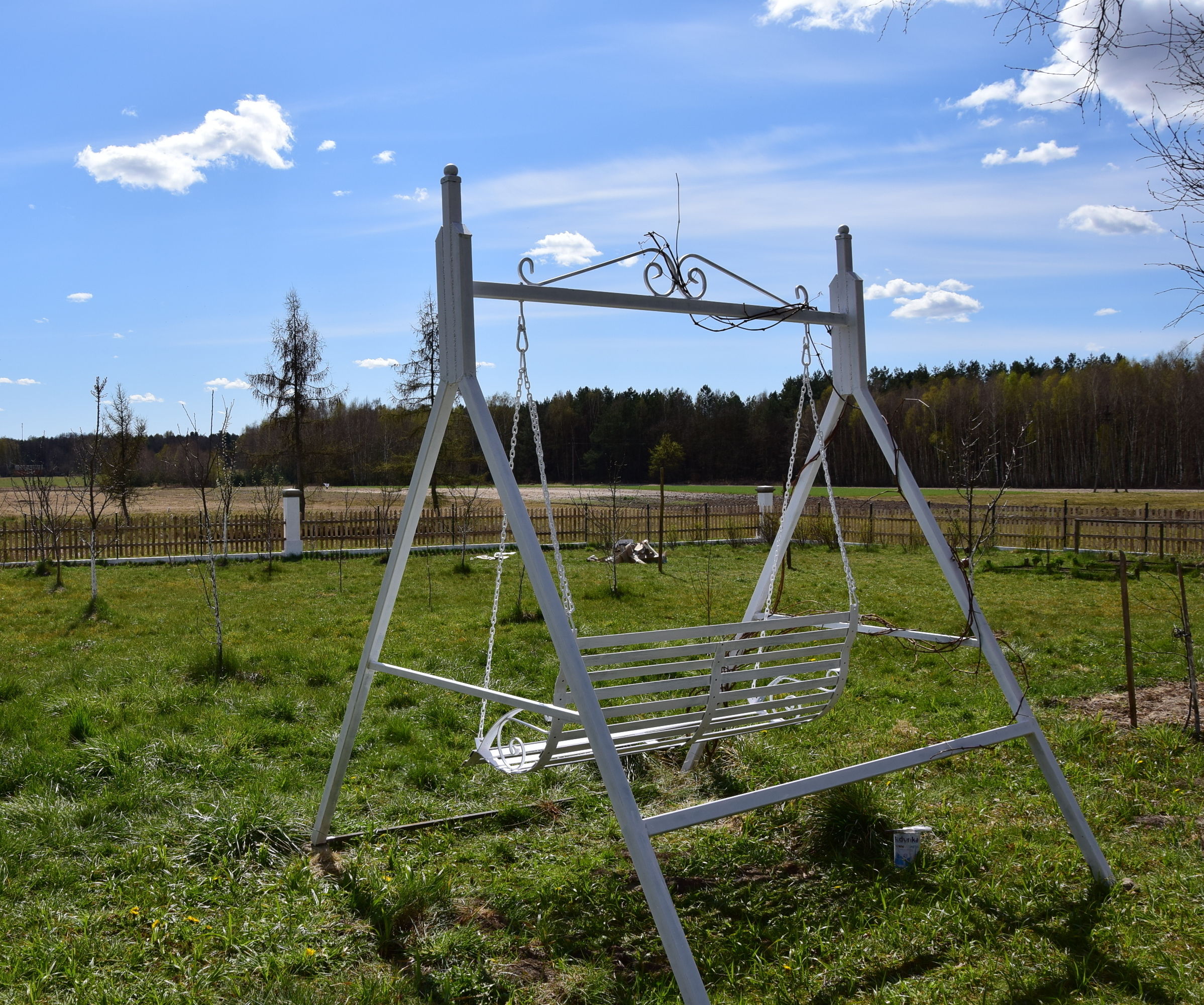 Garden Swing - Metal Bench and Construction