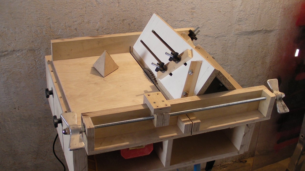 Homemade Table Saw Sledge - Part 4 - Jig to Build Tetrahedrons and Pyramids