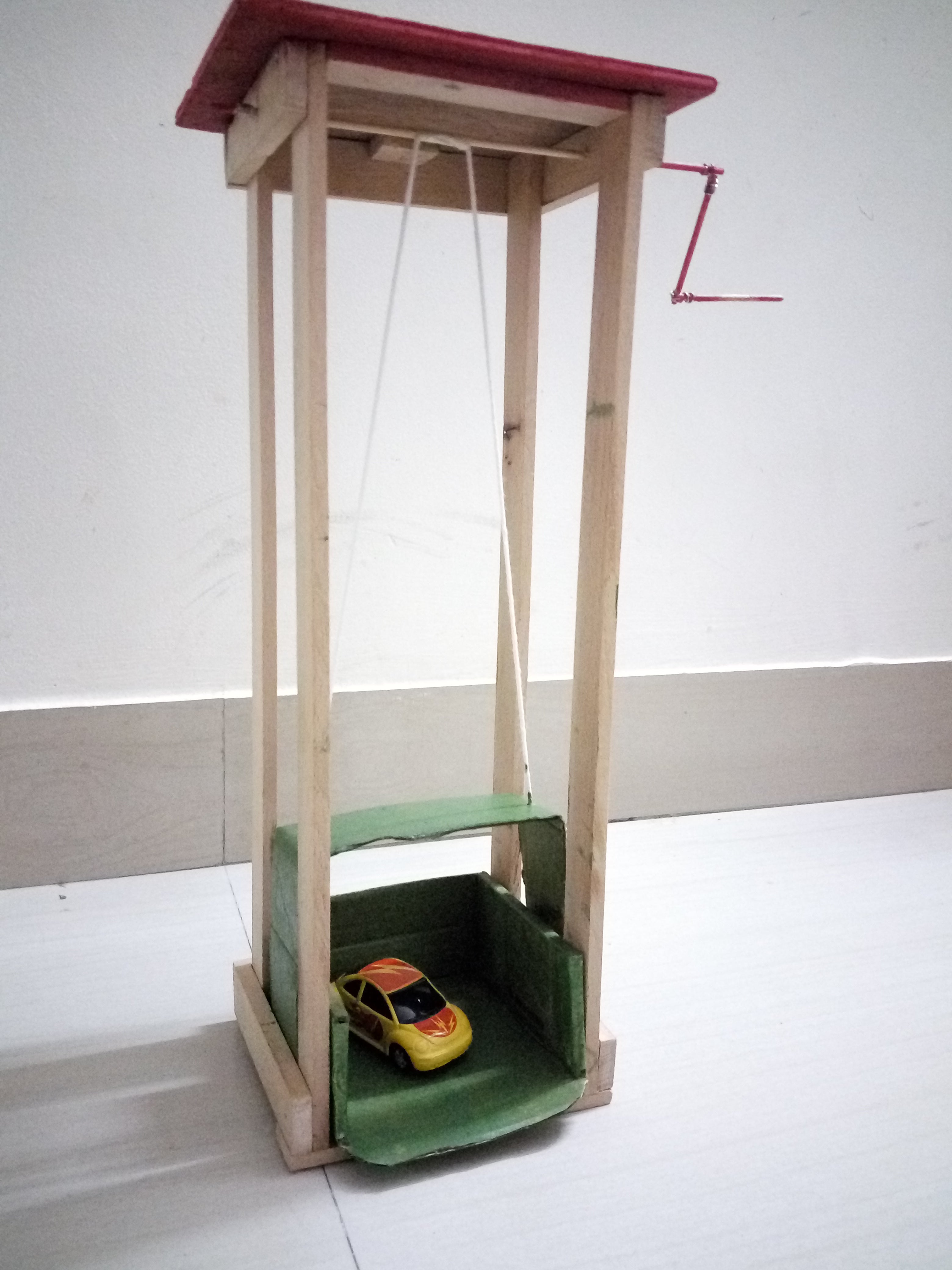 Simple Machine Lift for Kids to Play