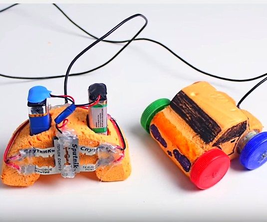 How to Make a 4x4 REMOTE CONTROL CAR