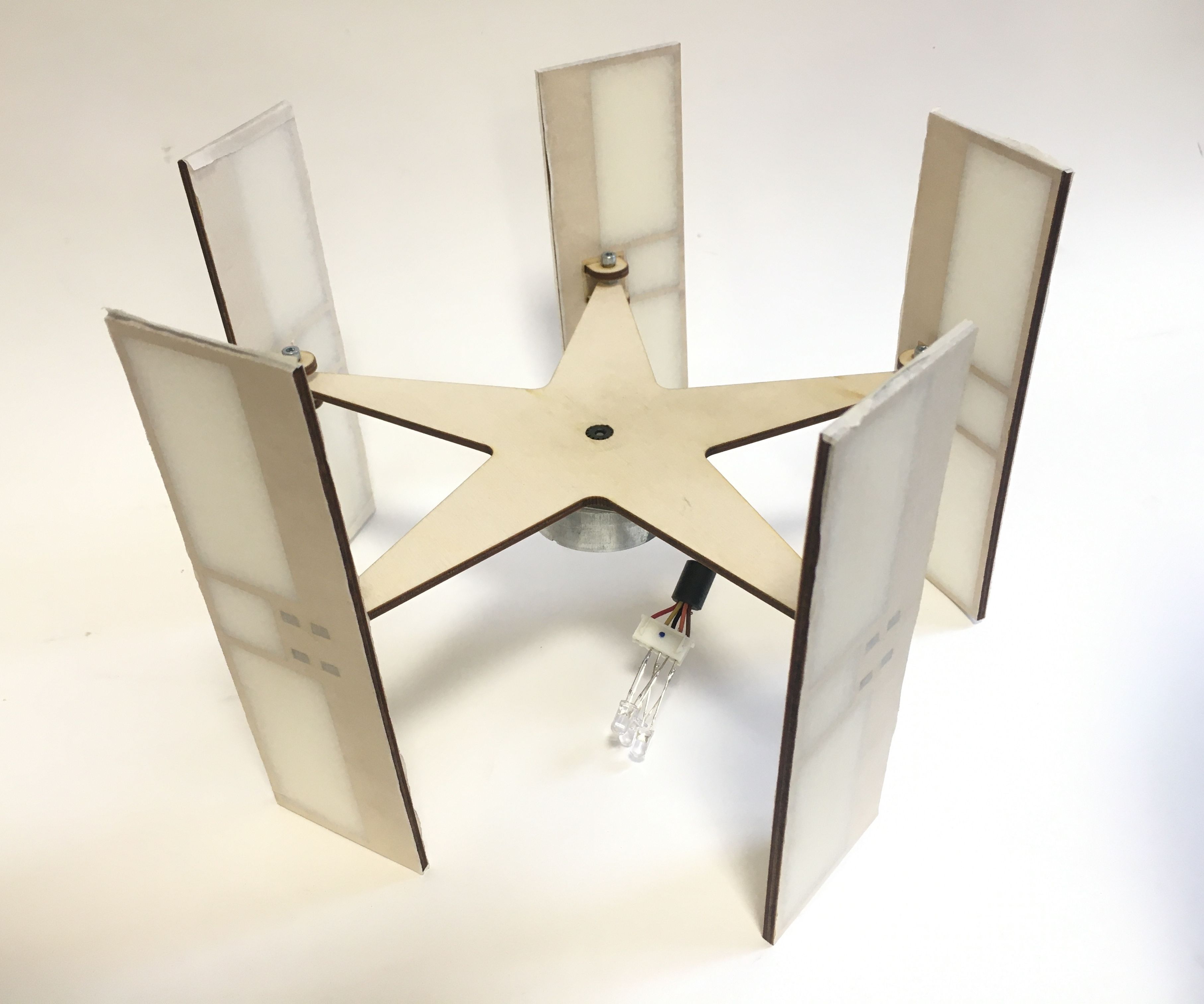 Pivoting Blades Vertical Axis Wind Turbine