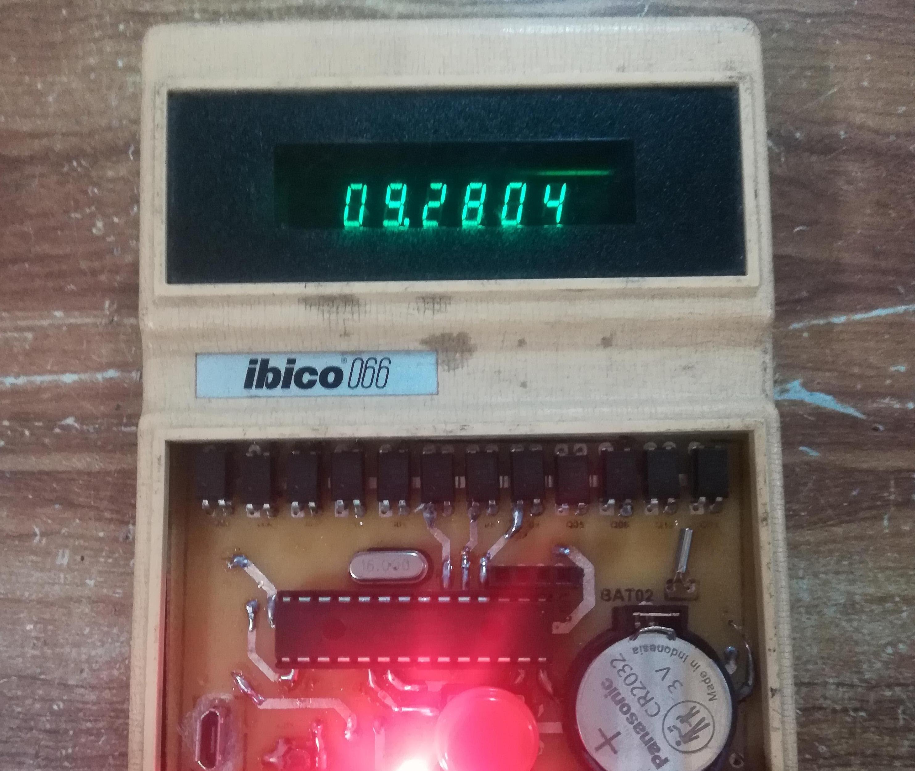 Turn a VFD 1970s Calculator Into a Digital Clock