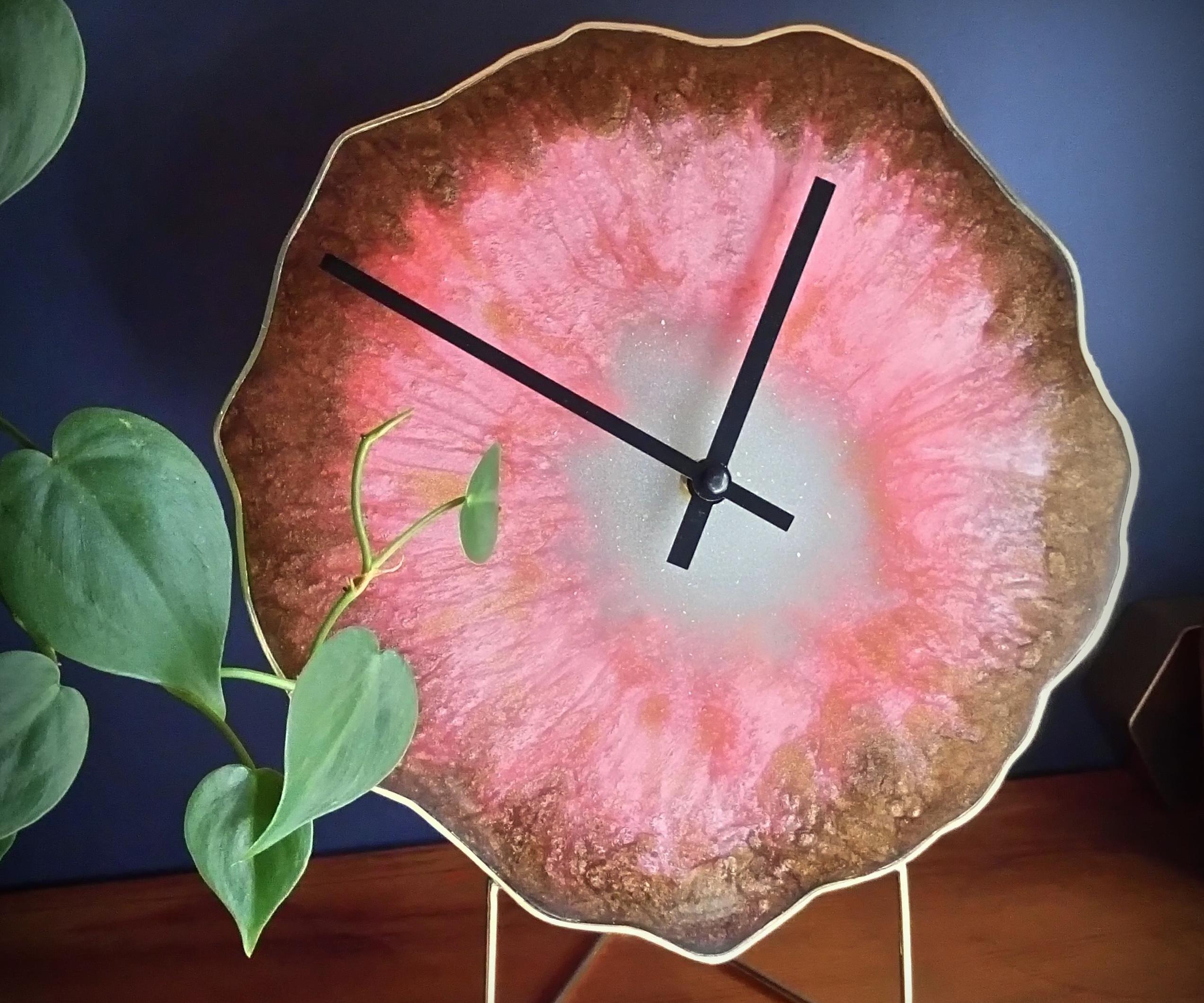 Geode Slice Clock