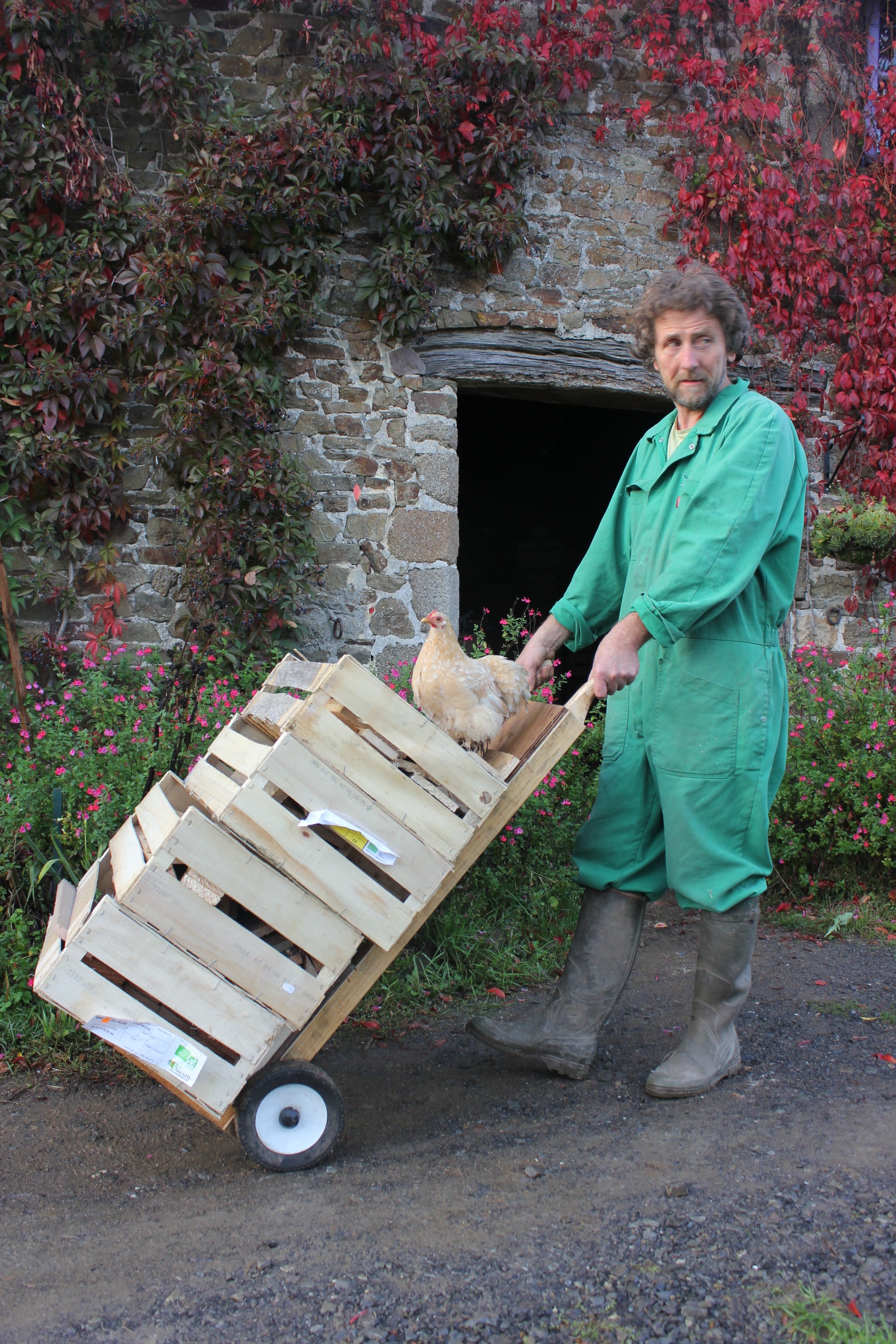 DIY Sack Truck Hand Trolley for 1 Dollar/euro/pound - Reused Pallet Wood. Diable En Bois De Palette