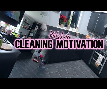 Extreme Kitchen Cleaning - Organising Kitchen
