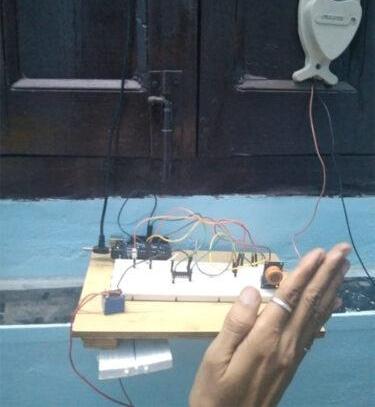 Automatic Touchless Doorbell to Protect From Corona