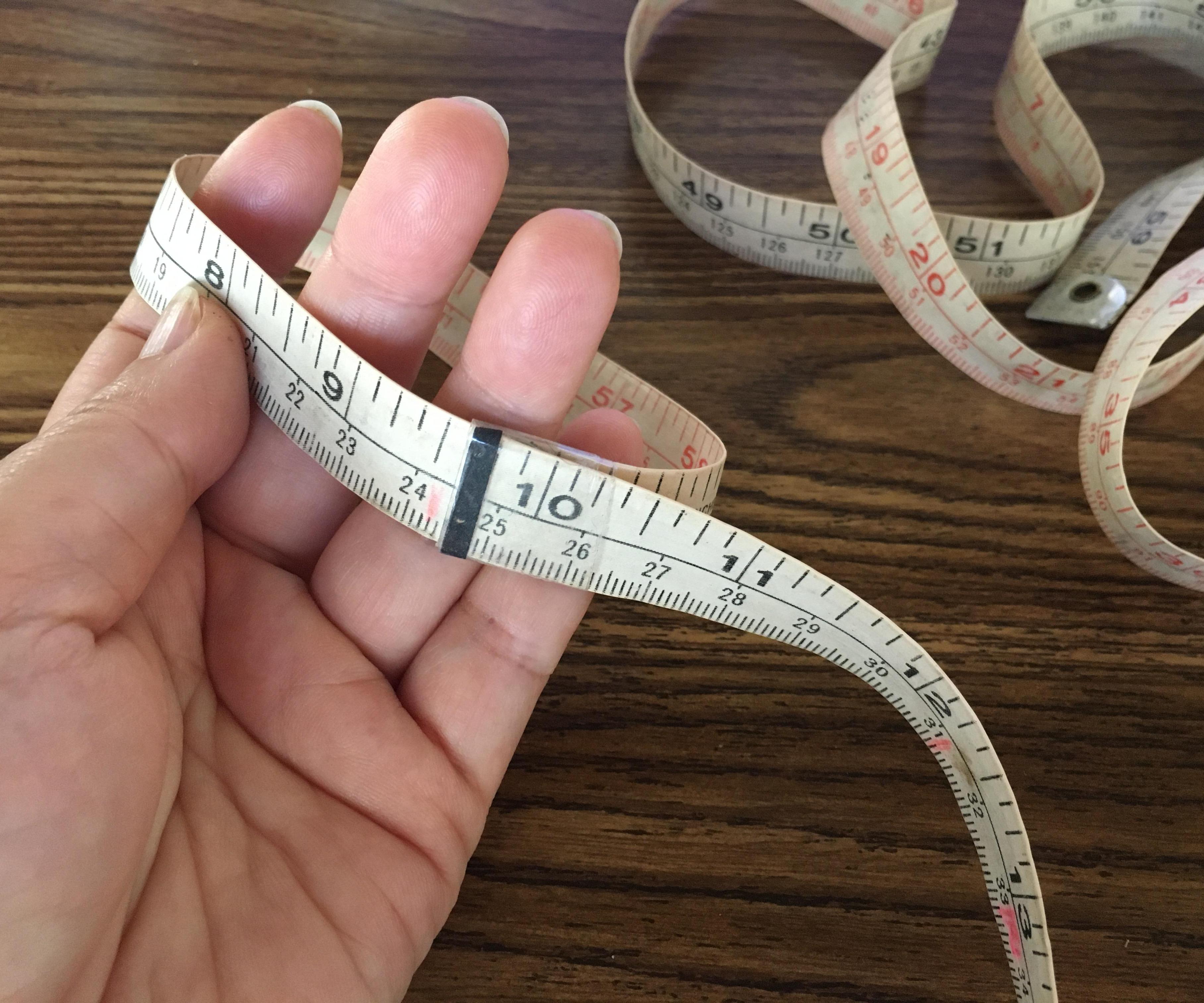 Easy DIY Self Measuring Tape Hack | One Hand Take Own Measurements Easily