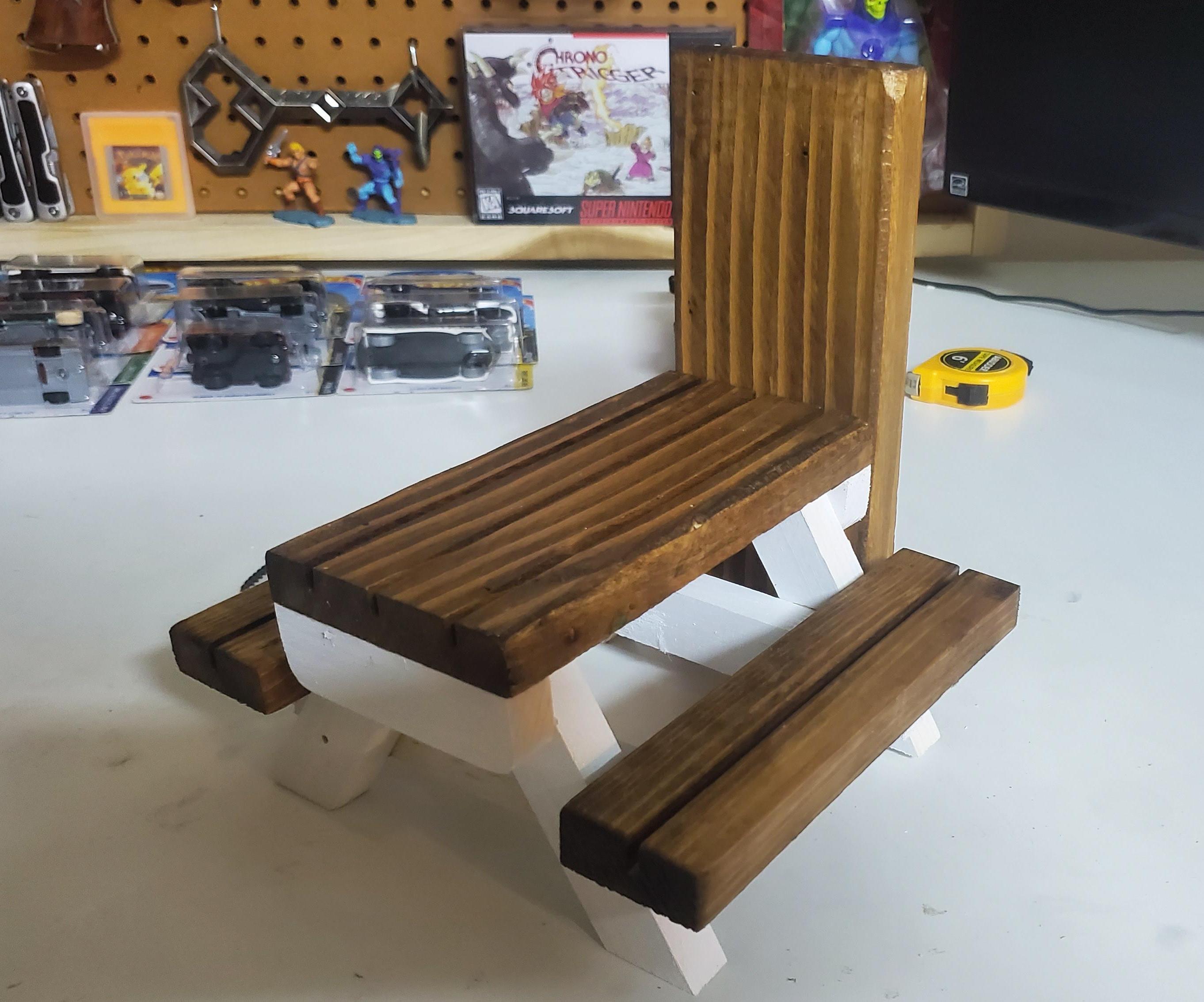 Squirrel Picnic Table (pallet Wood)