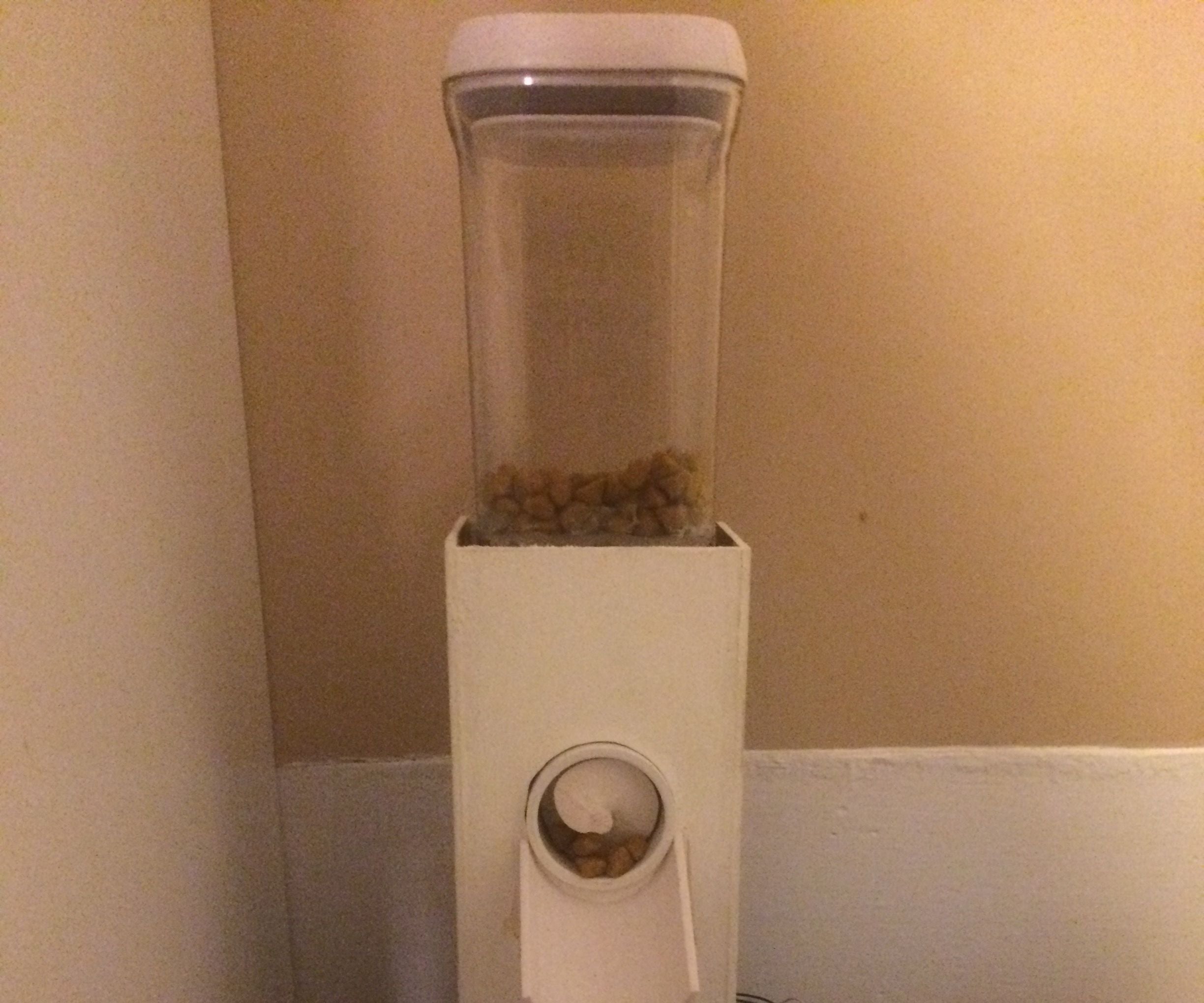 Automated / Voice Activated Cat Feeder