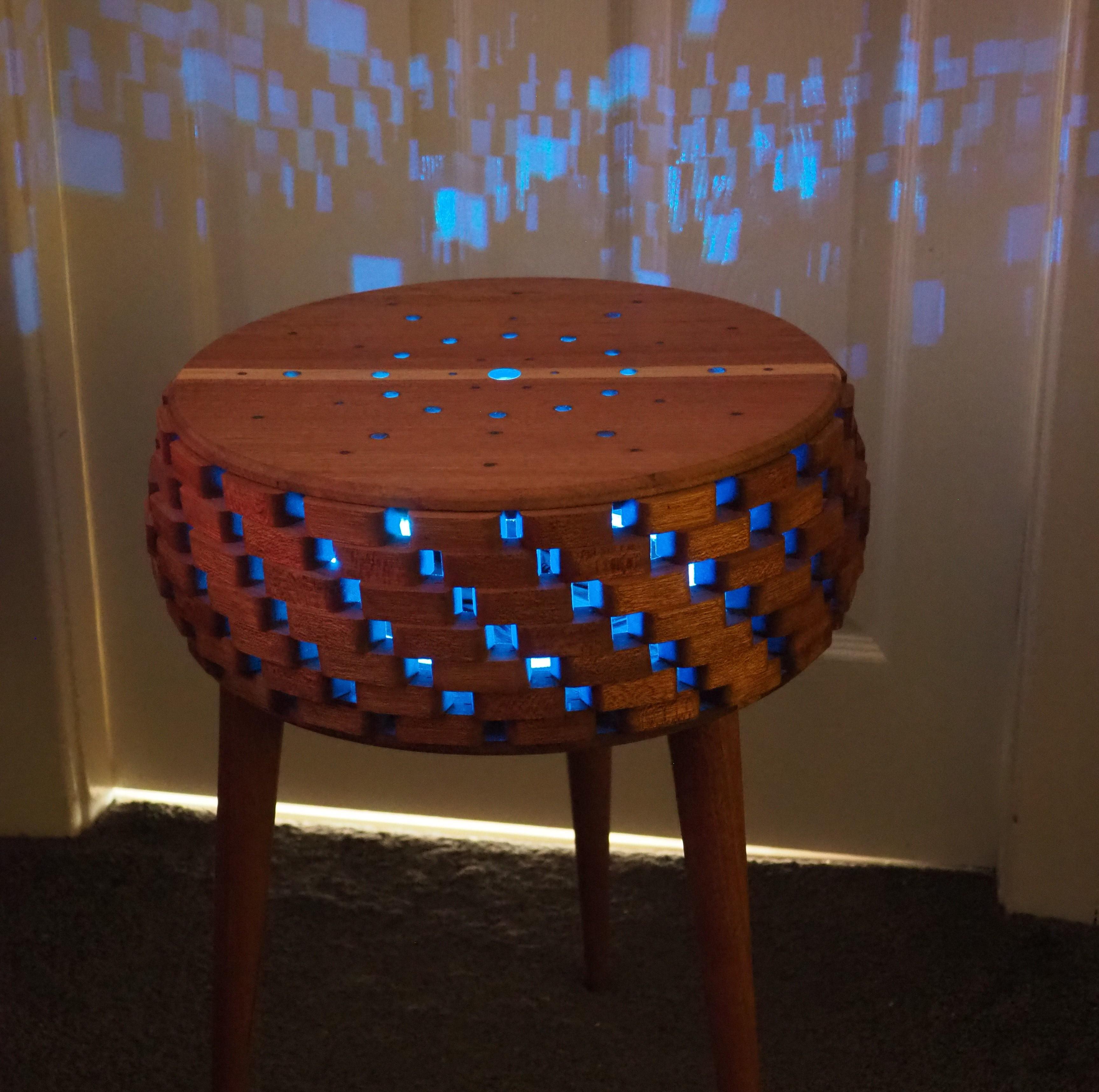 Segmented Sidetable Lamp