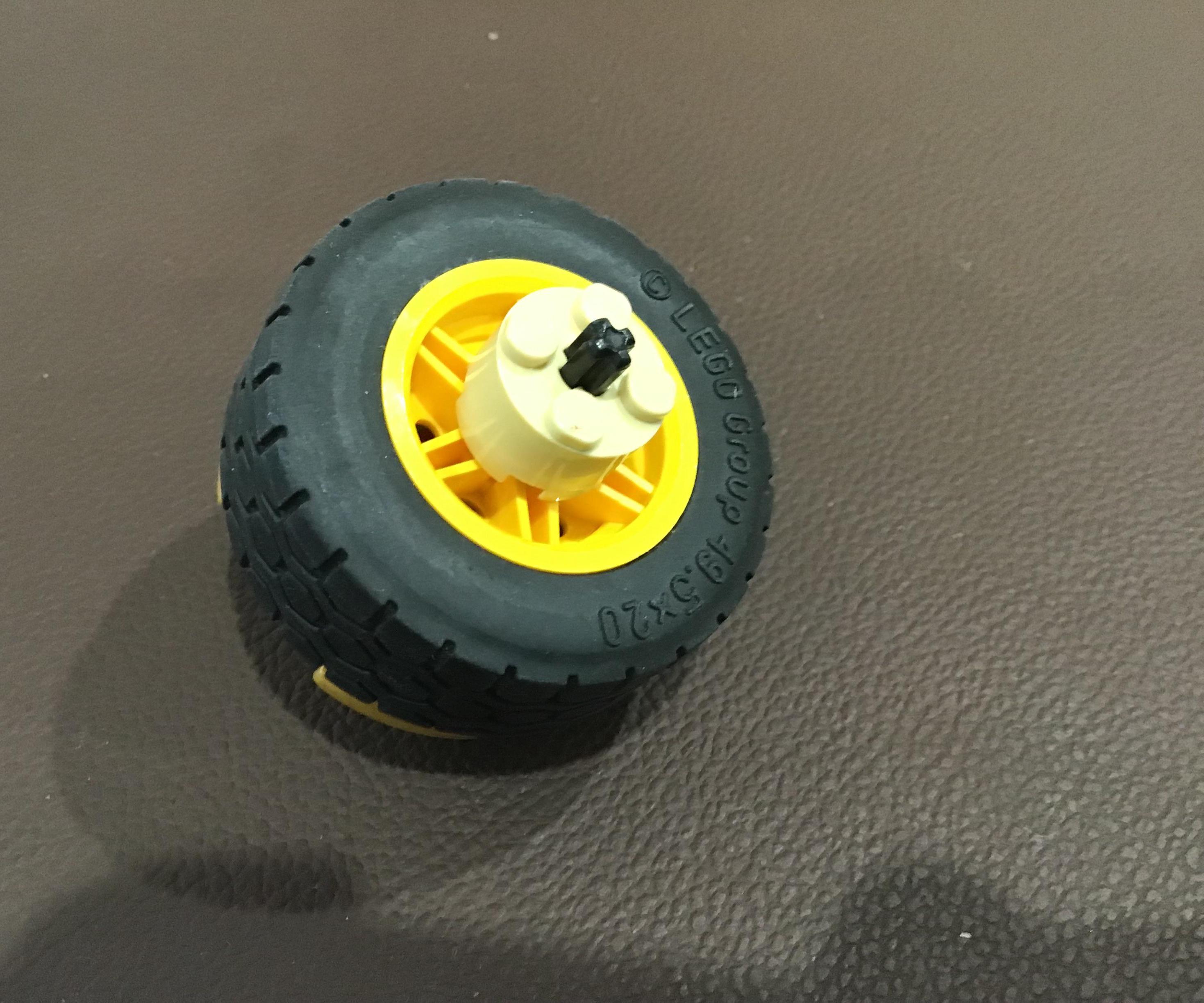 How to Make a Attack Type Beyblade/Top (With Lego!)