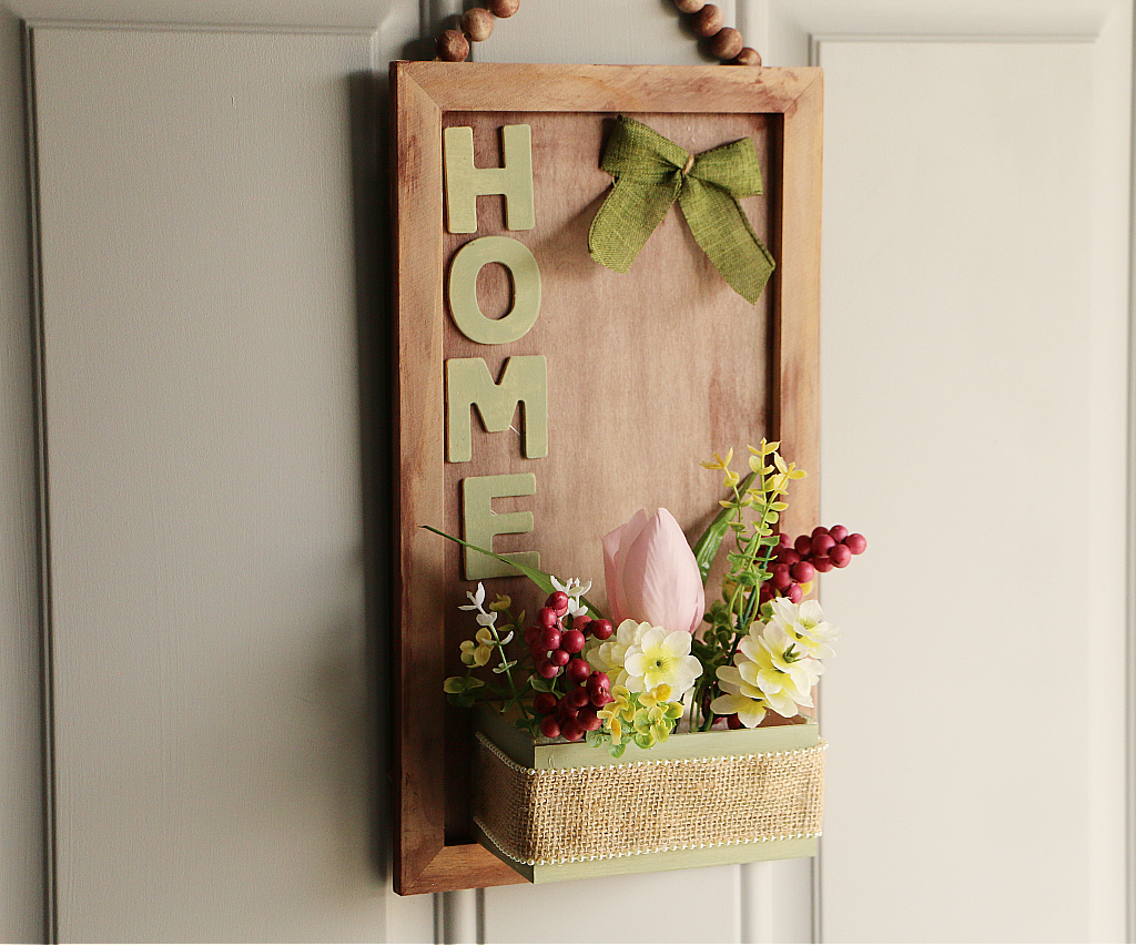 DIY Hanging Home Sign Decoration