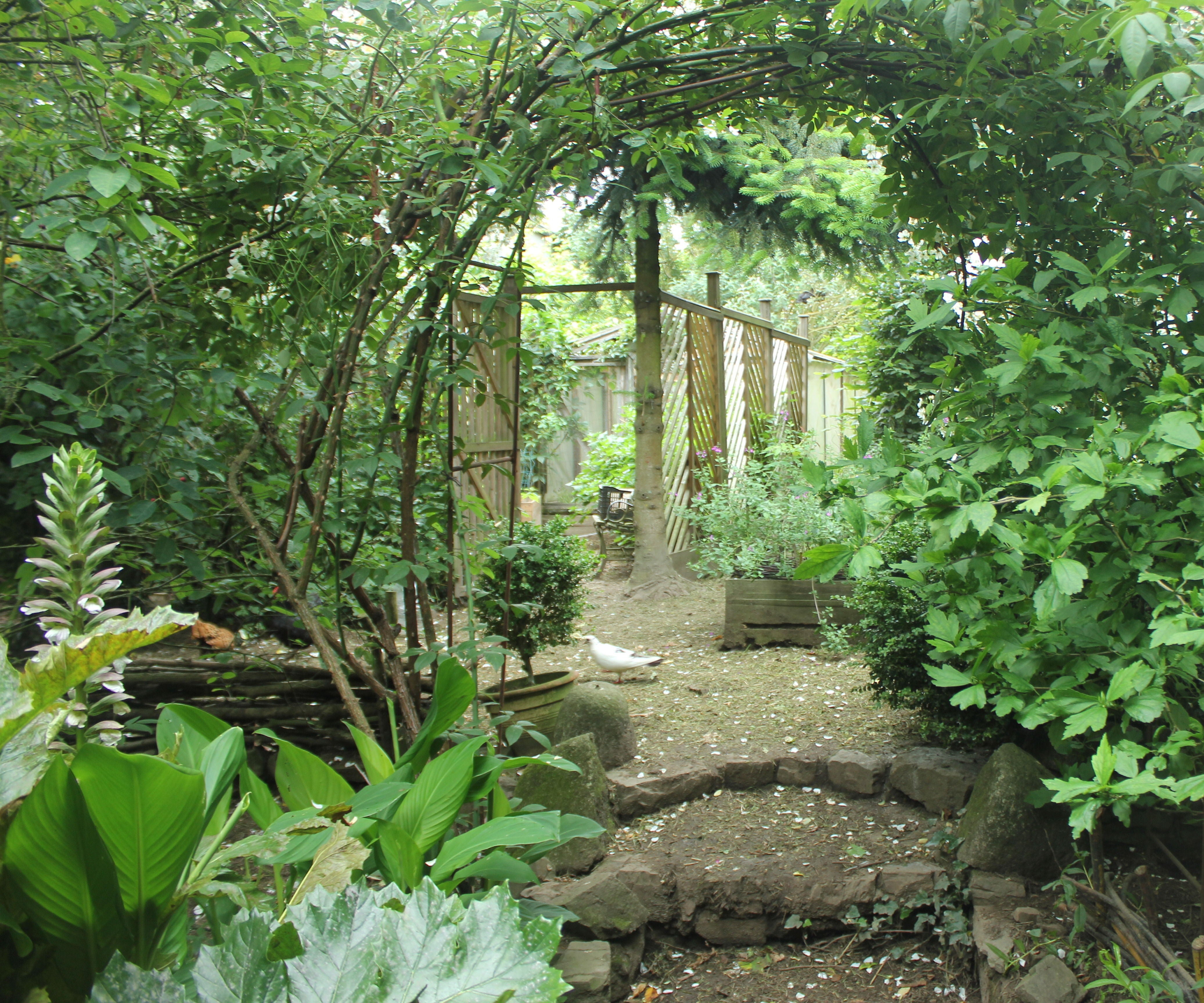 Trellised Garden Retreat/Gazebo/Arbor From Pallet Wood