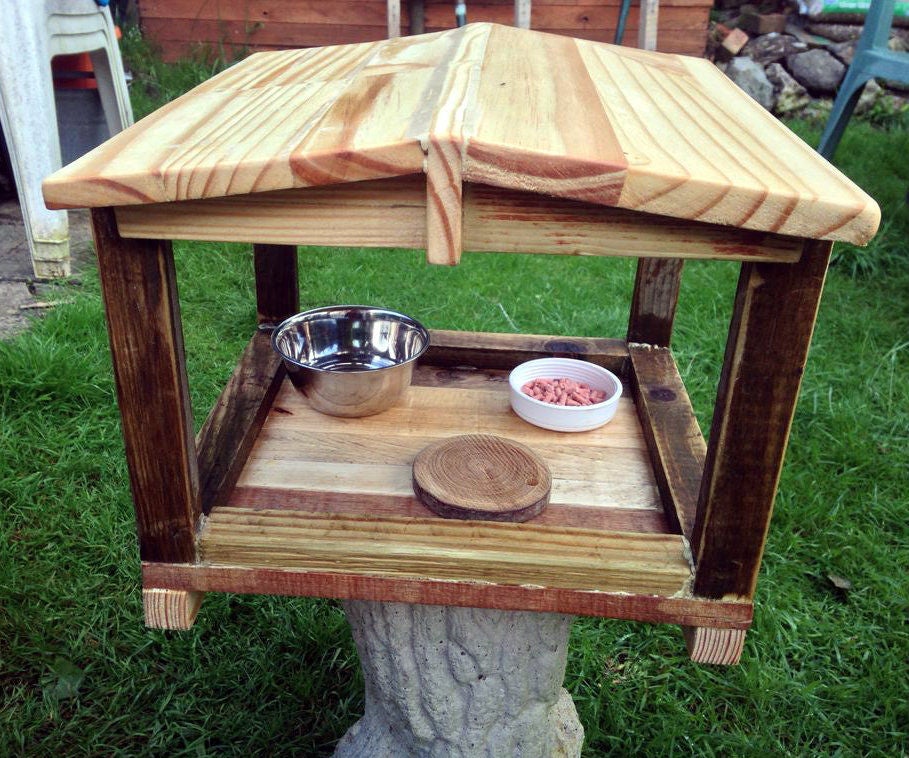 How to Make a Bird House From  a Pallet