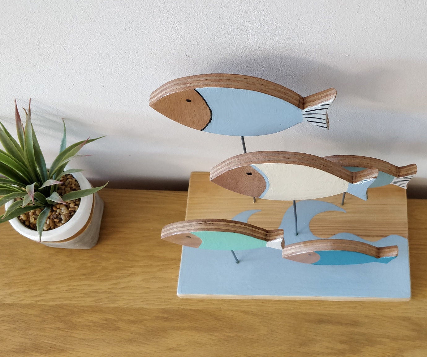 DIY Decorative Wooden Fish Stand