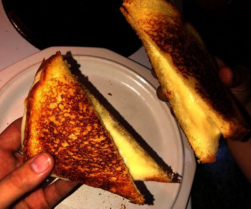 How to Make a Classic Grilled Cheese