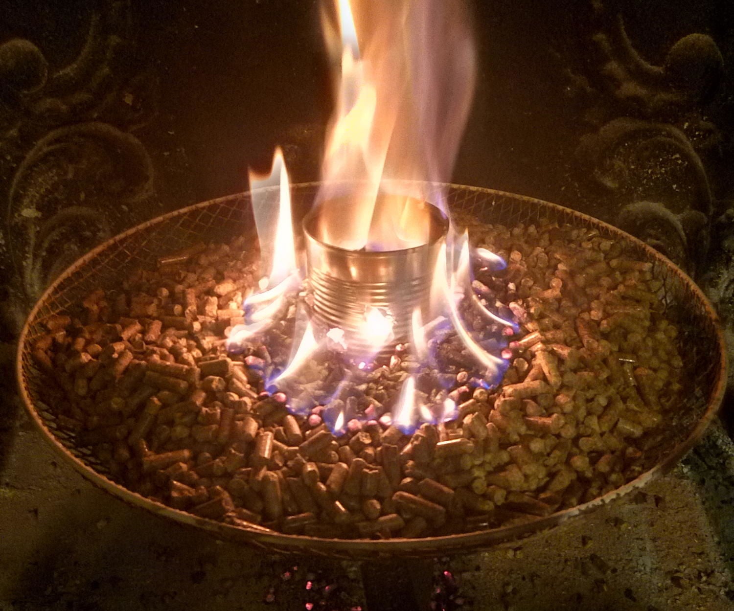 Quick, Cheap and Easy Wood Pellets Fireplace