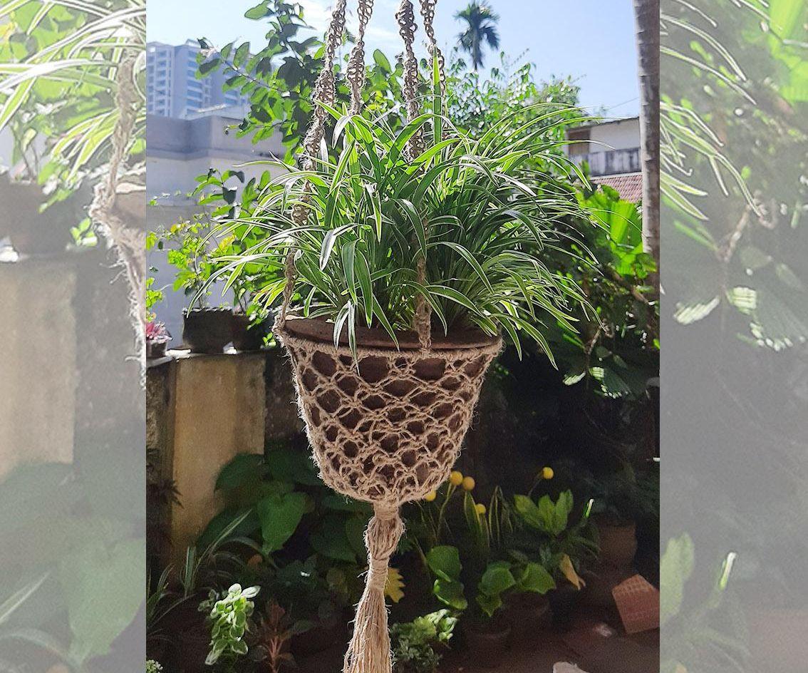 RECYCLED JUTE MACRAME PLANT HANGER