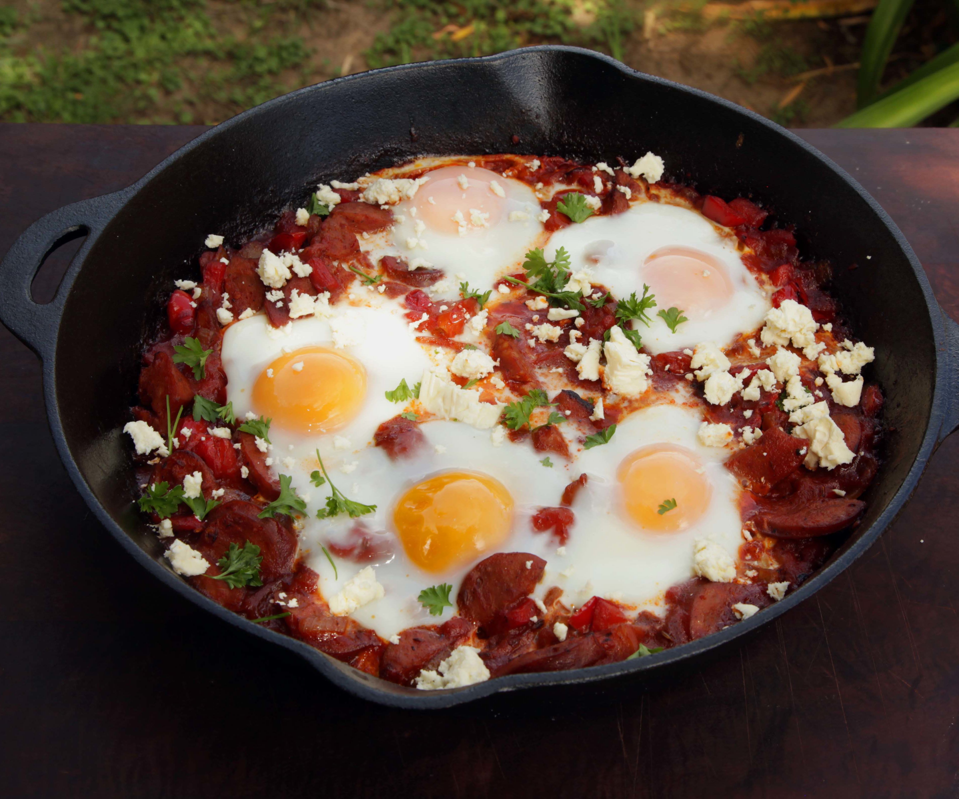How to Cook Shakshouka: Eggs Poached in a Tomato Sauce With Chorizo 
