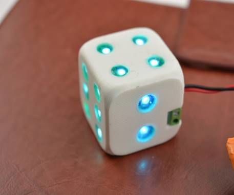 Make a Shiny Dice for Monitoring Battery Capacity