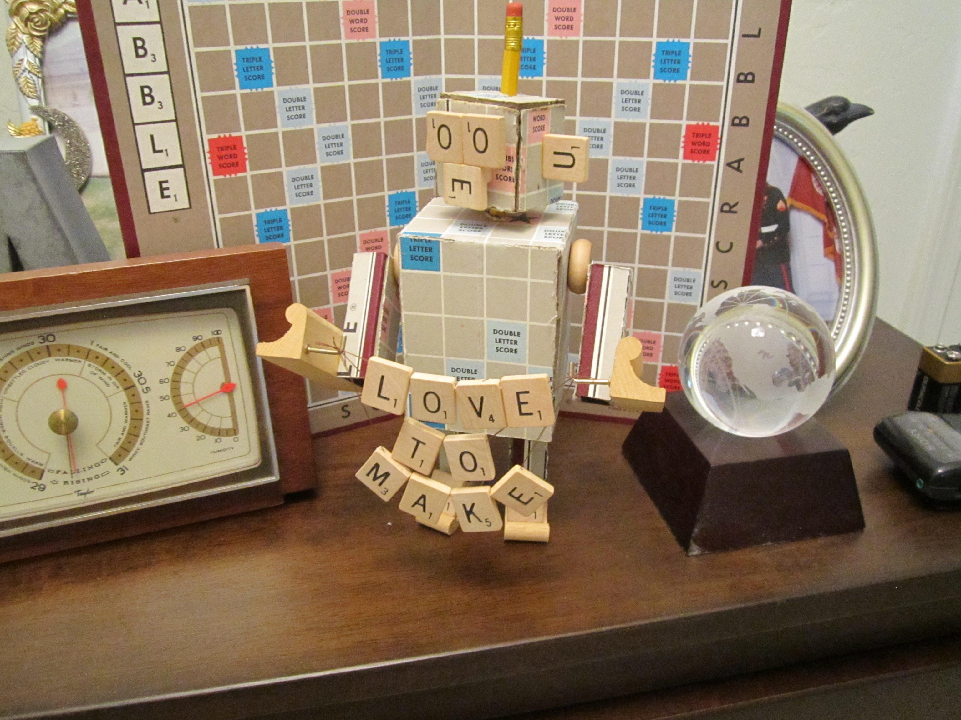 Meet 'OOE' the Scrabble Robot
